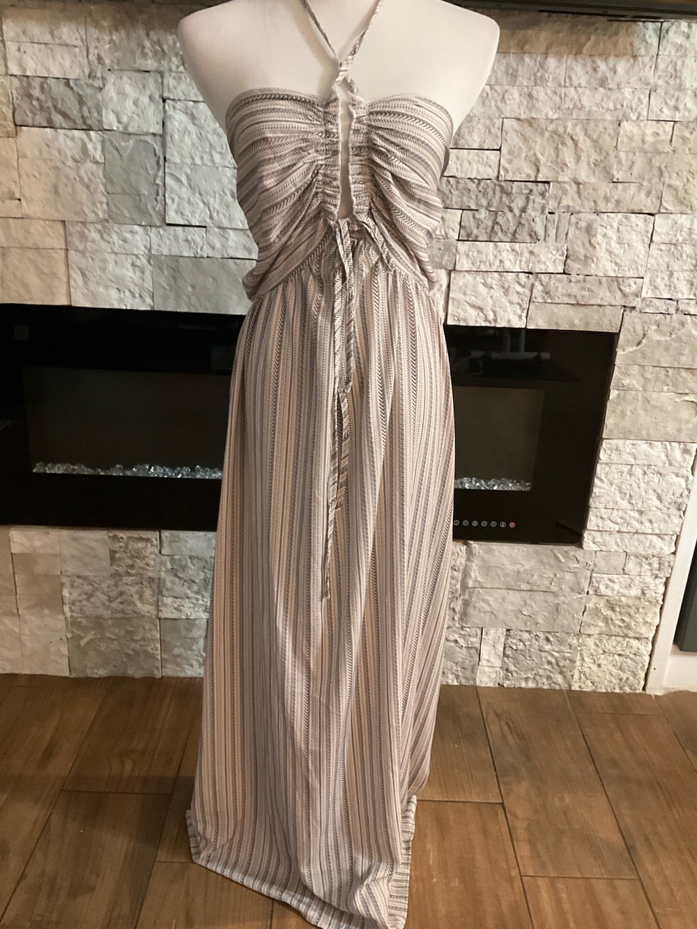 SHEIN Strap Halter Maxi Dress in Light Taupe Stripe Size M US 6